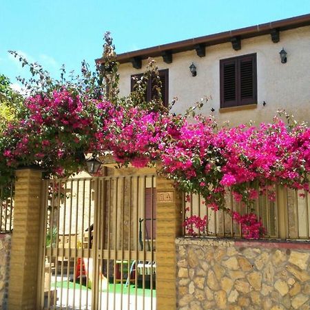 Willa Casa Vacanze Mediterraneo Tre Fontane Zewnętrze zdjęcie