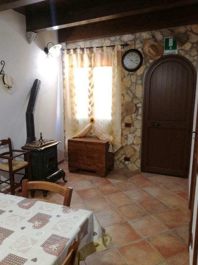 Willa Casa Vacanze Mediterraneo Tre Fontane Zewnętrze zdjęcie