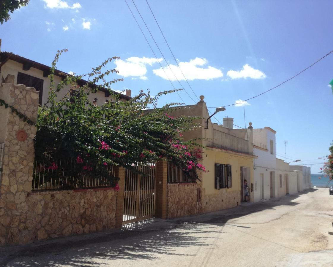 Willa Casa Vacanze Mediterraneo Tre Fontane Zewnętrze zdjęcie